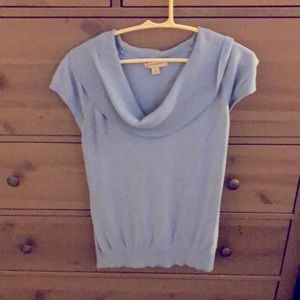 Banana republic cow neck light weight spring sweater short sleeve. Size medium.